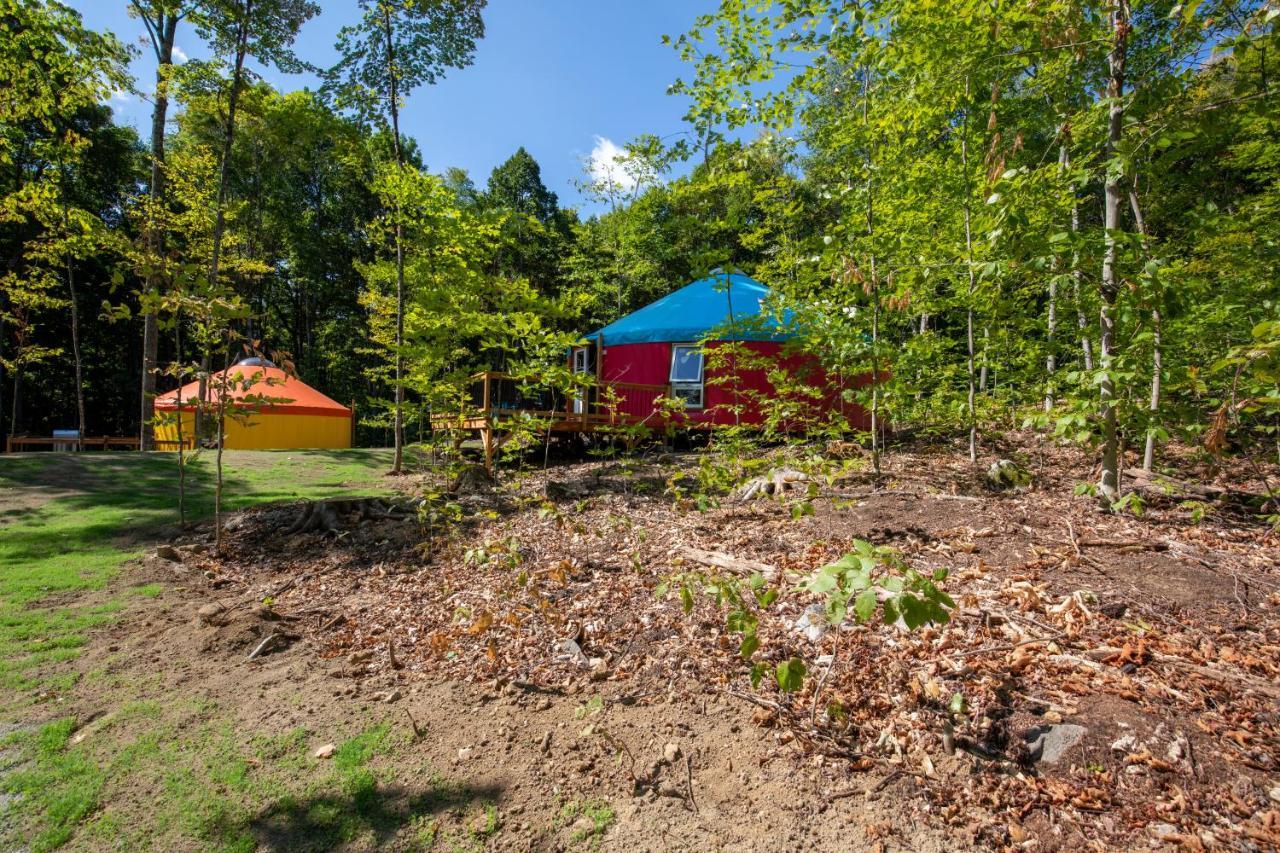 Yourtes Glamping Du Poisson Blanc Notre-Dame-du-Laus Exterior photo